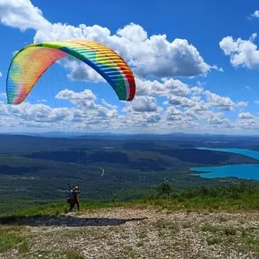 Baptême en parapente au lac de Sainte Croix - vue 3