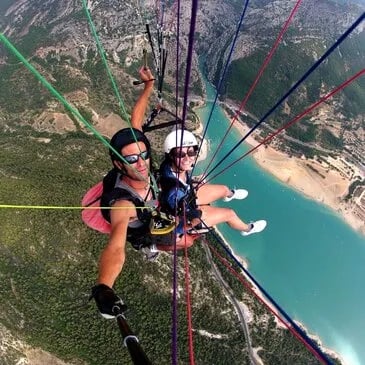 Baptême en parapente au lac de Sainte Croix - vue 4