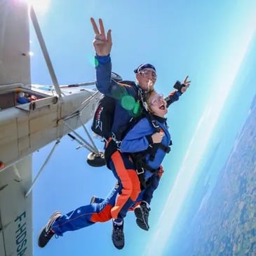 Saut en parachute tandem à Vannes - vue 1
