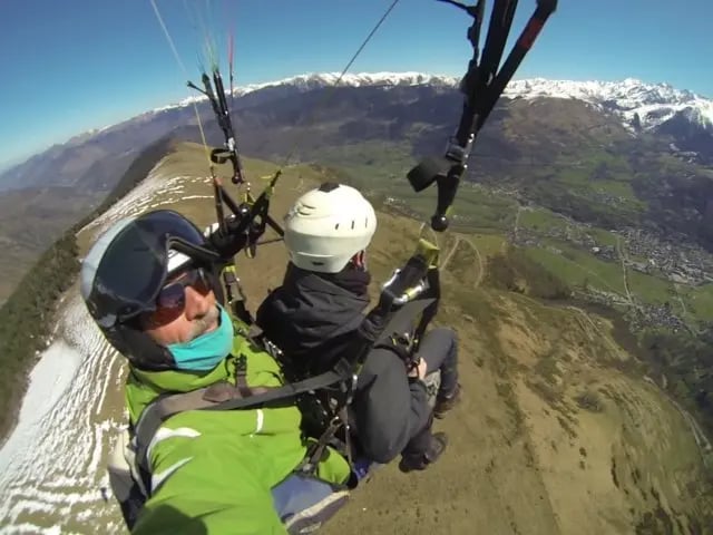 Baptême en parapente été-hiver à Saint Lary Soulan - vue 1