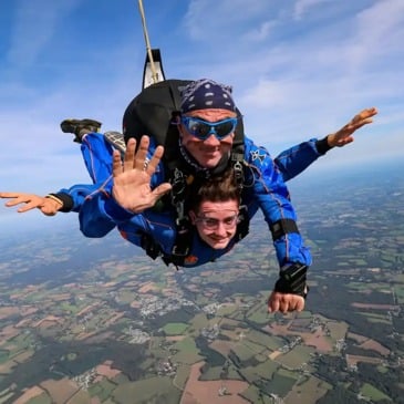 Saut en parachute tandem à Vannes - vue 2