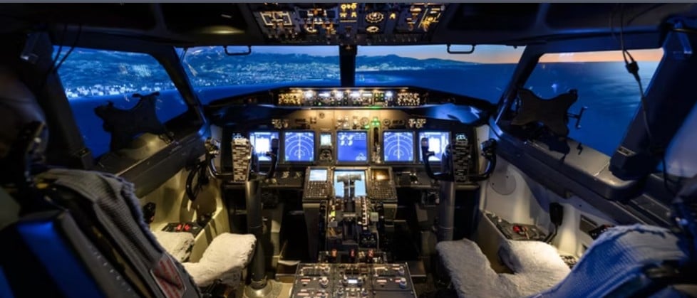 Simulateur de vol Boeing/Airbus sur vérins + visite du centre à Roissy - vue 1