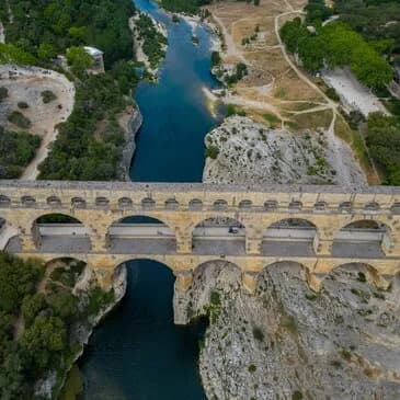 Vol en hélicoptère à Nîmes Vol en hélicoptère à Nîmes