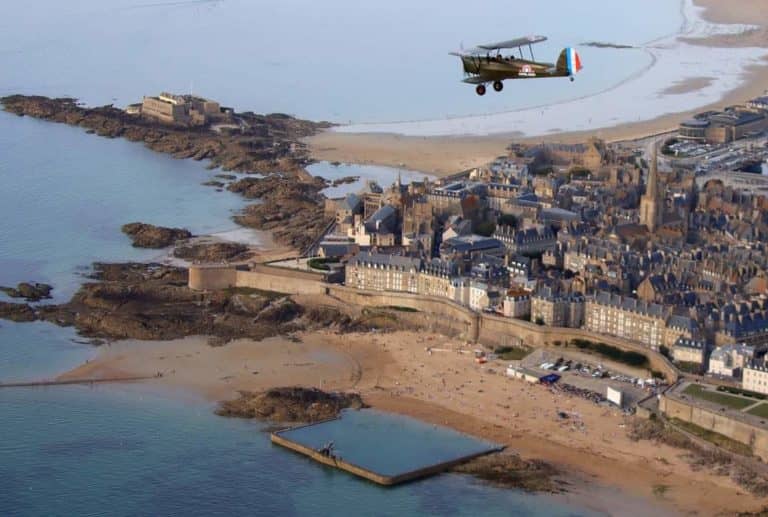 Vol en ULM biplan vintage de Dinard au Mont st Michel - vue 2