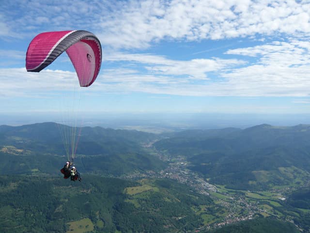 Vol en parapente dans les Vosges Vol en parapente dans les Vosges