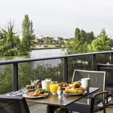 Saut en parachute + hôtel près Compiègne dans l'Oise - vue 3