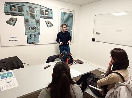 Simulateur de vol Boeing/Airbus sur vérins + visite du centre à Roissy - vue 4