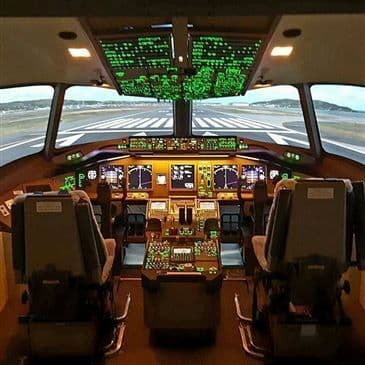 Simulateur de vol en avion de ligne Boeing 777 à Nantes - vue 2