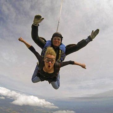 Saut en parachute à Maubeuge dans le Nord - vue 1