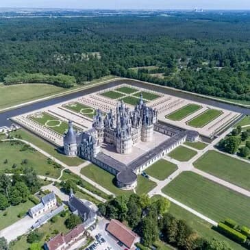 Vol en hélicoptère à Tours au-dessus des châteaux de la Loire - vue 1