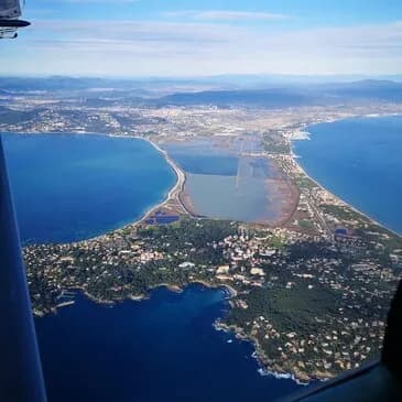 Vol en avion au Castellet - Survol de la côte Varoise - vue 1