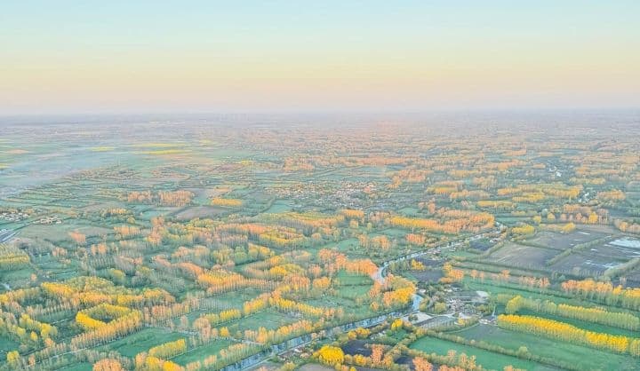 Vol en montgolfière au-dessus du Marais Poitevin - vue 1