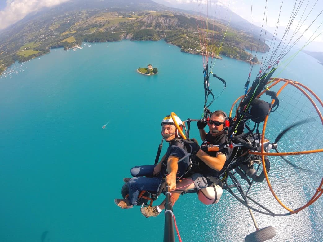 Vol découverte en paramoteur lac de Serre-Ponçon (05) - vue 10