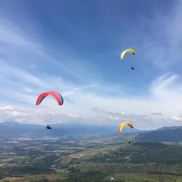 Baptême en parapente près de Font romeu dans les Pyrénées - vue 2