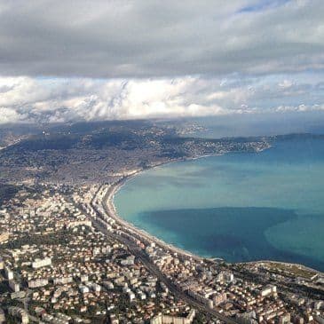 Cours de pilotage en avion à Cannes - Vol d'initiation - vue 2