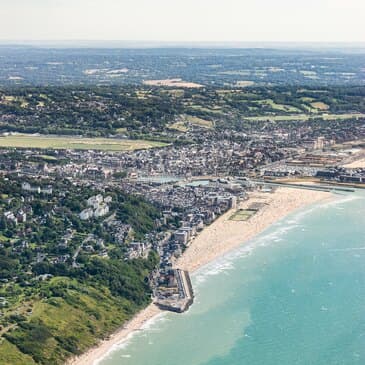Survol des plages du débarquement en hélicoptère - vue 3