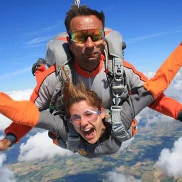 Saut en parachute prés de Montauban dans l'Aveyron - vue 4