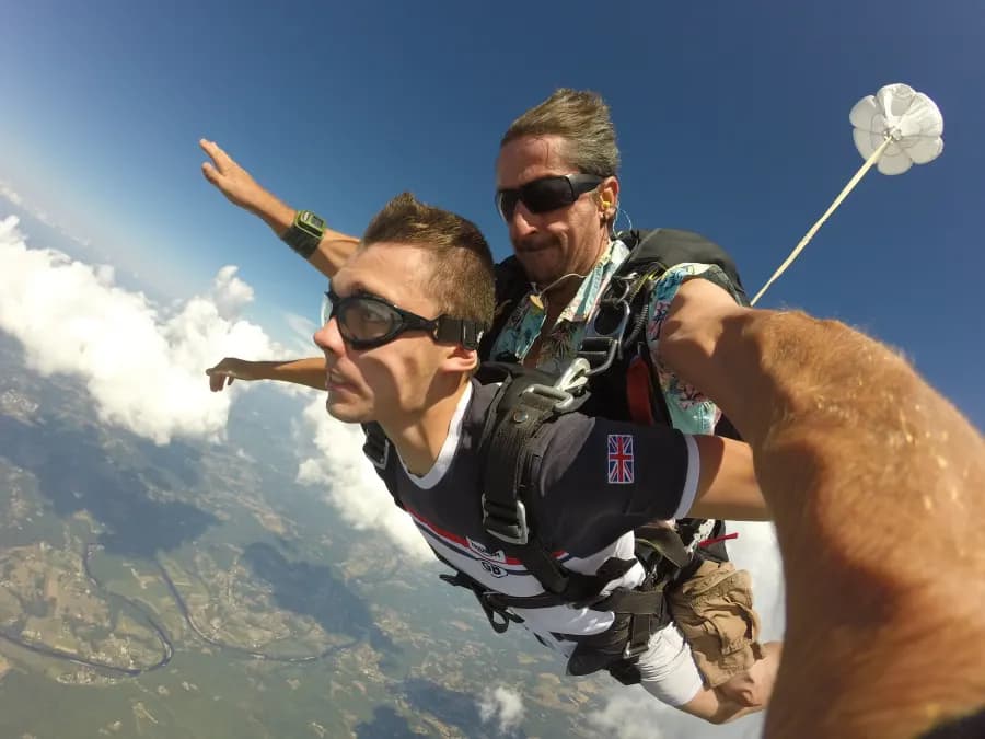 Saut en parachute en Dordogne - vue 4