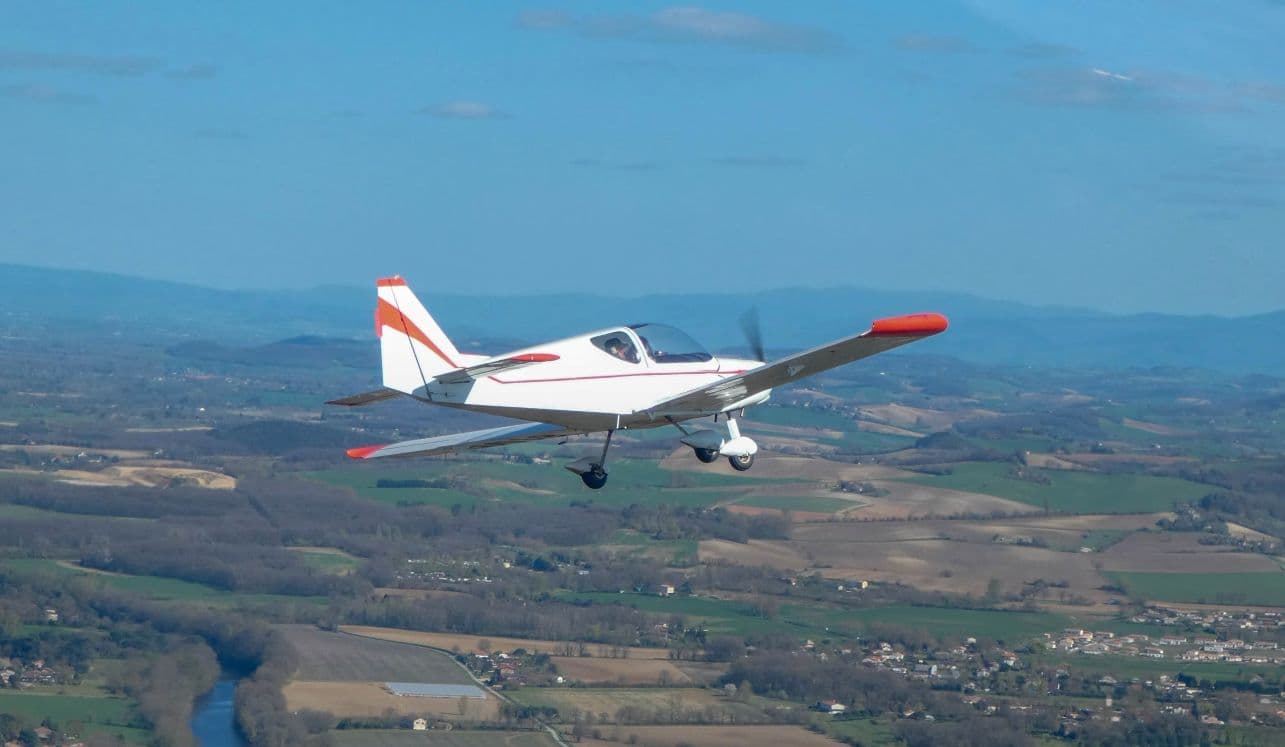 Vol en ULM 3 axes près de Toulouse Vol en ULM 3 axes près de Toulouse