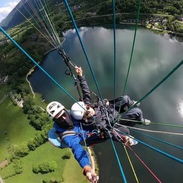 Vol en parapente dans les Hautes-Pyrénées - Vallée de Louron - vue 3