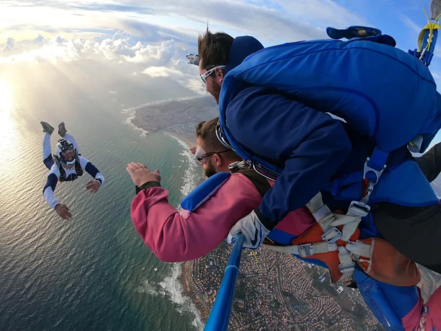 Saut en parachute tandem aux Sables d'Olonne - vue 1