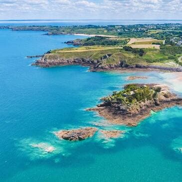 Vol en hélicoptère autour de Saint-Brieuc Vol en hélicoptère autour de Saint-Brieuc