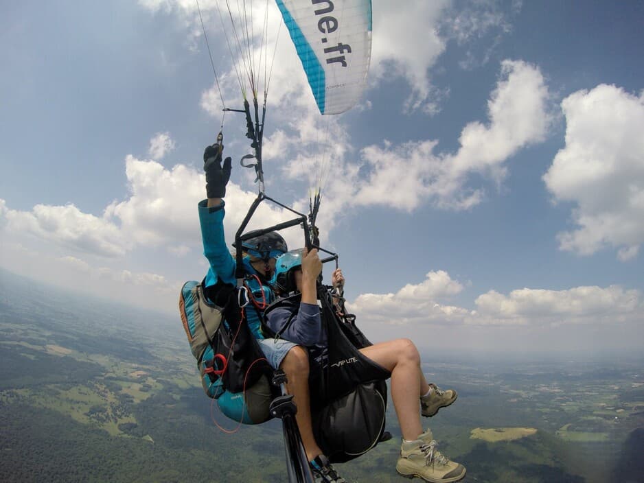 Baptême en parapente bi-place prés de Clermont-Ferrand - vue 3