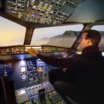 Simulateur d'avion de ligne prés de Roissy CDG - vue 1