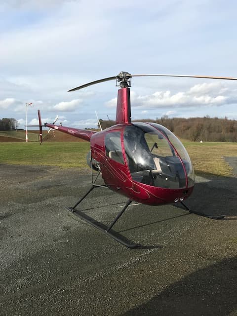 Vol d'initiation au pilotage d'hélicoptère en Robinson 22 à Colmar - vue 2