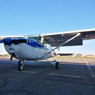 Vol d'initiation au pilotage d'avion à Rennes - vue 4