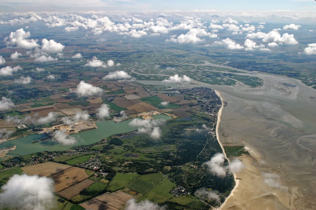 Vol en avion au dessus de la baie de Somme Vol en avion au dessus de la baie de Somme