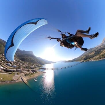 Baptême en parapente au-dessus du lac de Serre Ponçon - vue 3