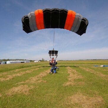 Baptême de chute libre à Reims – Saut en parachute tandem - vue 4