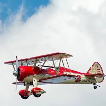 Baptême en avion historique à La Roche-sur-Yon Baptême en avion historique à La Roche-sur-Yon
