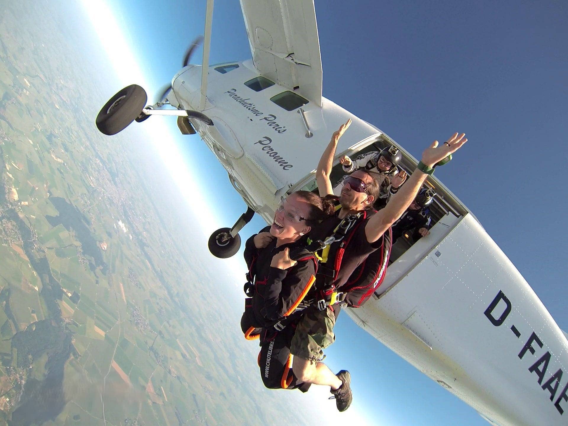 Saut en parachute tandem dans les Hauts de France - vue 1