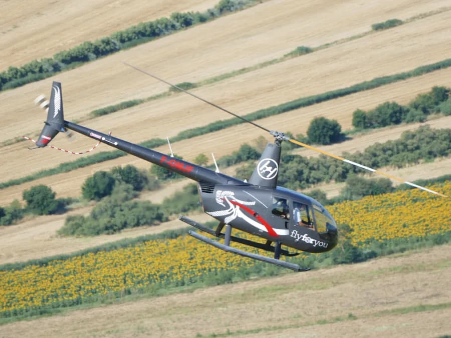 Baptême en hélicoptère à Saint Etienne Baptême en hélicoptère à Saint Etienne