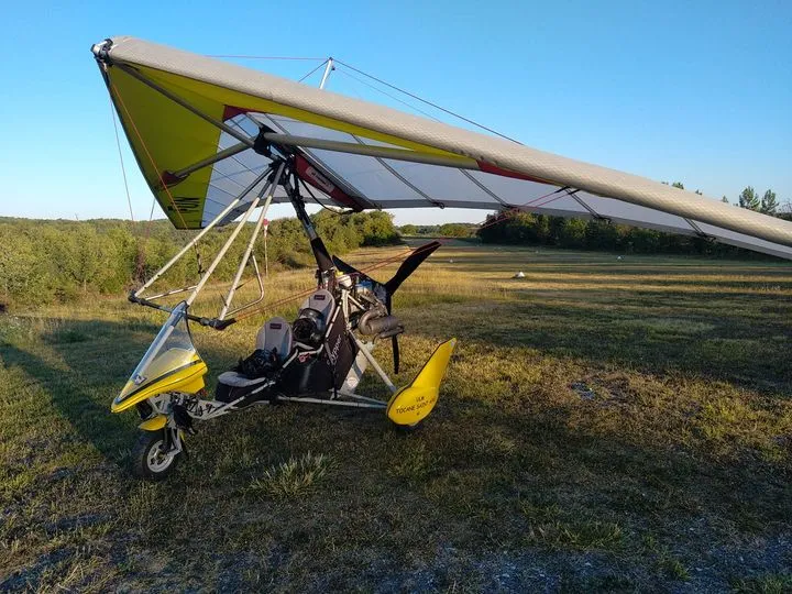 Vol d’initiation ULM pendulaire en place pilote dans le Périgord - vue 1