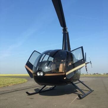 Vol d'initiation au pilotage en hélicoptère prés de Tours - vue 2