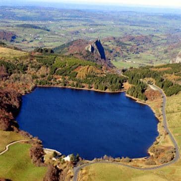 Survol des volcans d'Auvergne en hélicoptère - vue 2