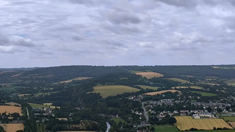 Vol d'initiation au pilotage d'hélicoptère à la frontière Belge - vue 2