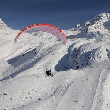 Vol en paramoteur à skis à Val Thorens - Vue sur le Mont-Blanc - vue 1