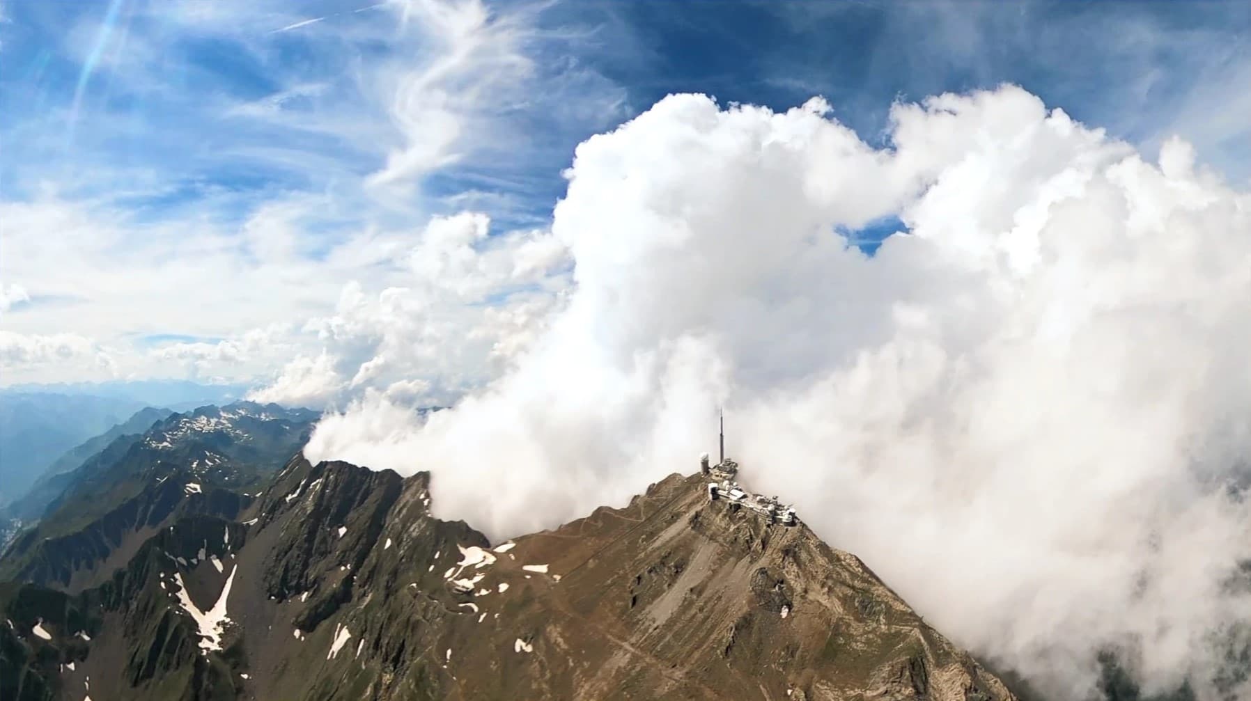 Baptême de l'air en planeur au pic du midi Baptême de l'air en planeur au pic du midi