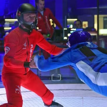 Simulateur de chute libre avec réalité virtuelle 4D à Lyon - vue 4