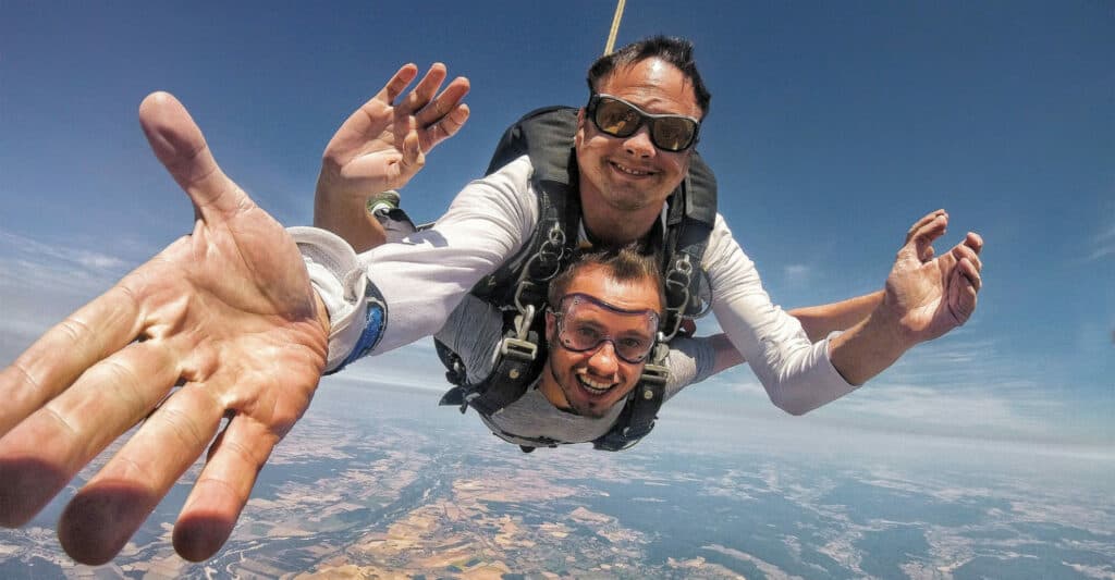 Saut en parachute tandem à Nevers Saut en parachute tandem à Nevers