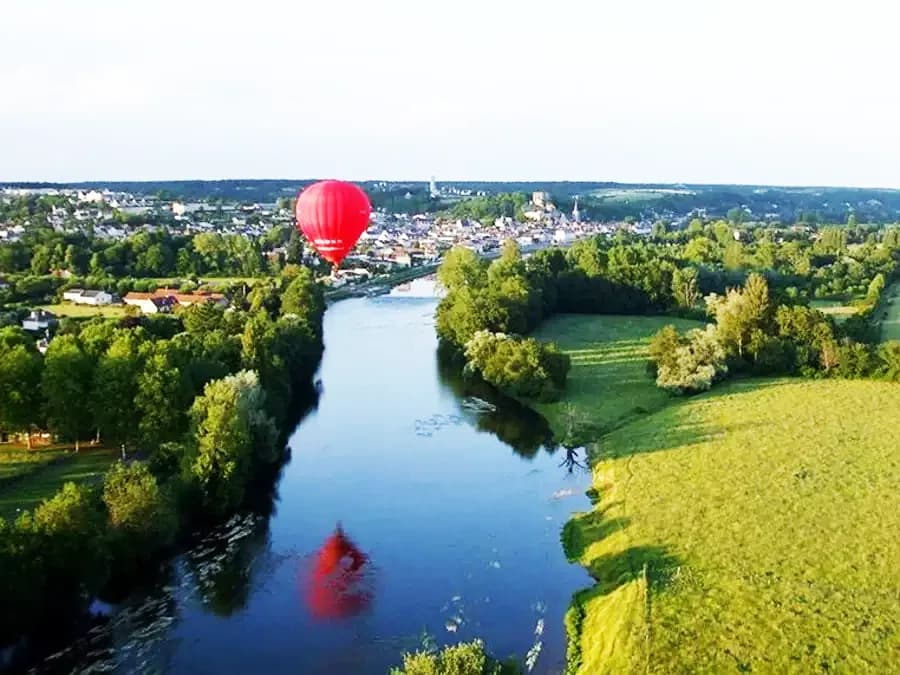 Vol privée en montgolfière près de Châteauroux Vol privée en montgolfière près de Châteauroux