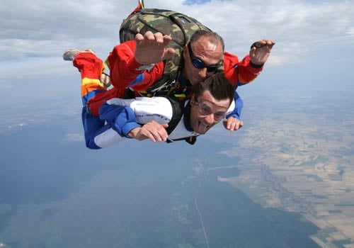 Saut en parachute près de Metz à la frontière allemande - vue 1