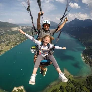 Vol en parapente au-dessus du lac d'Annecy - vue 3