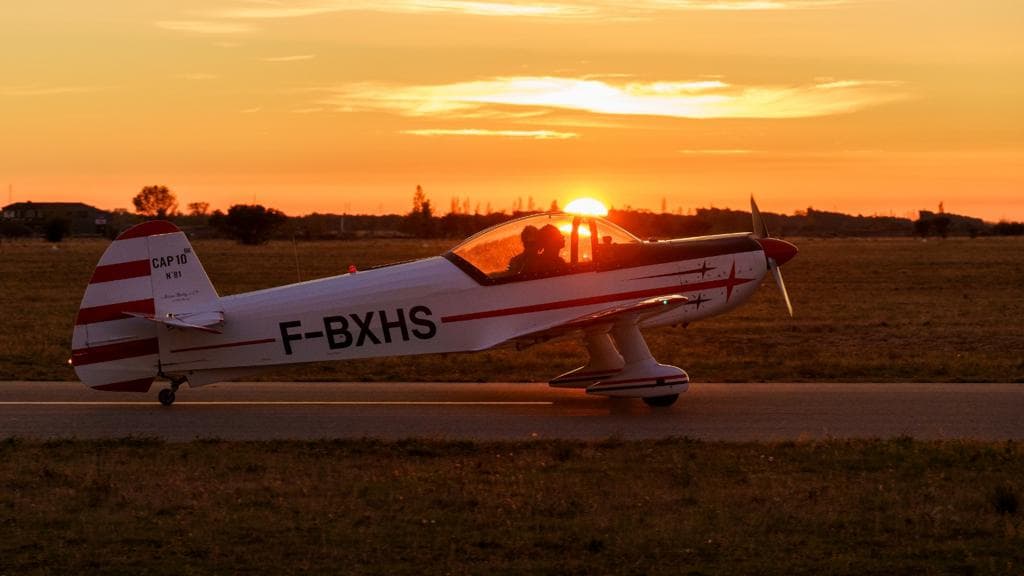 Baptême de voltige aérienne à Aix en Provence - vue 3
