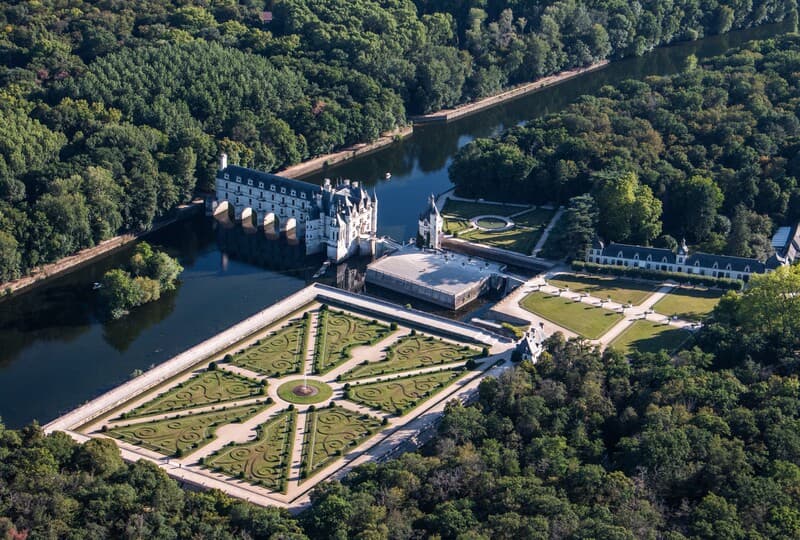 Survol des châteaux de la Loire en ULM - vue 1