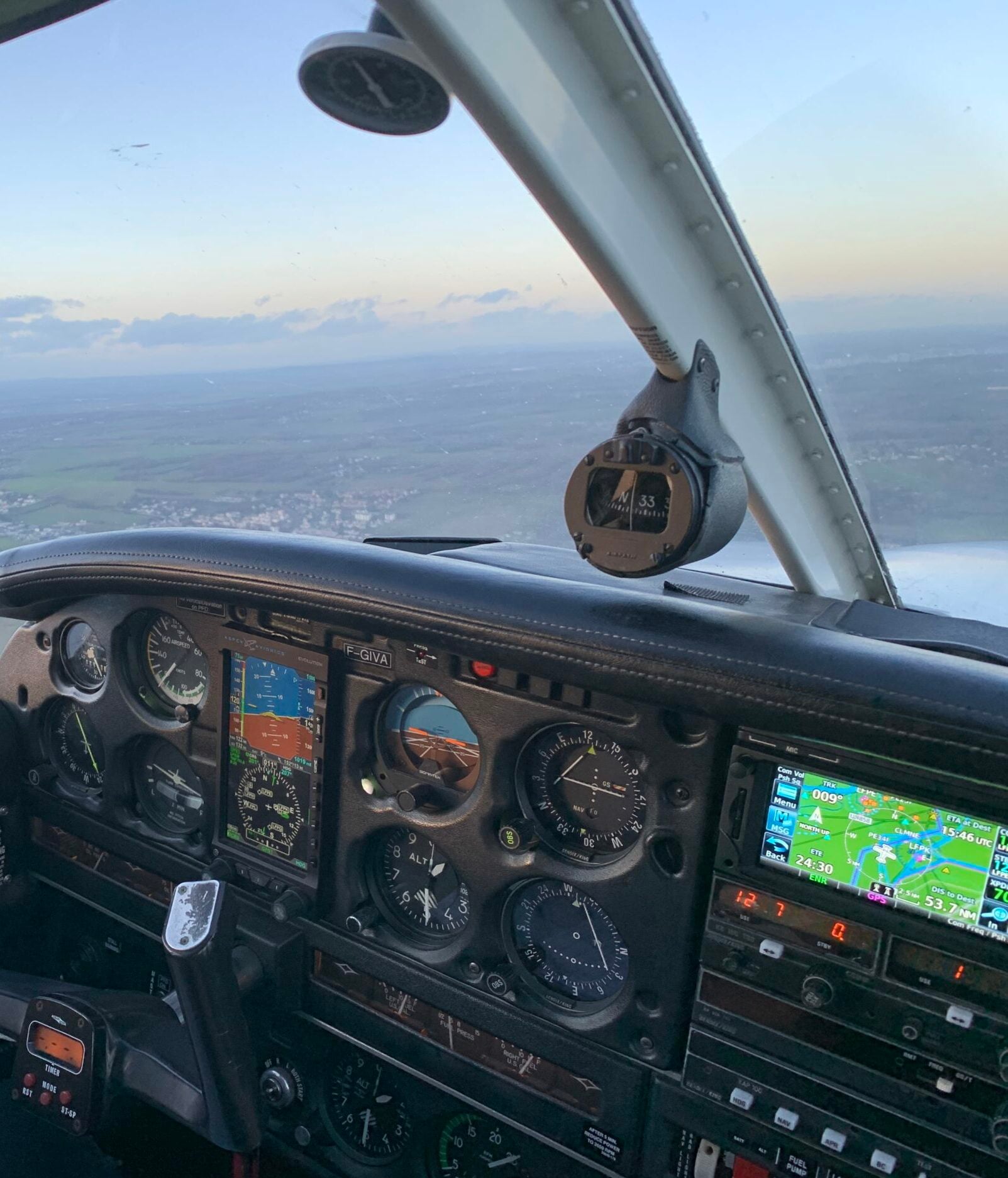 Vol d'initiation au pilotage en Cessna dans la région de Meaux - vue 1